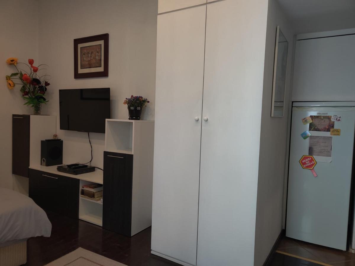 Slavija Square Apartment Cvetni Trg Belgrad Exteriör bild